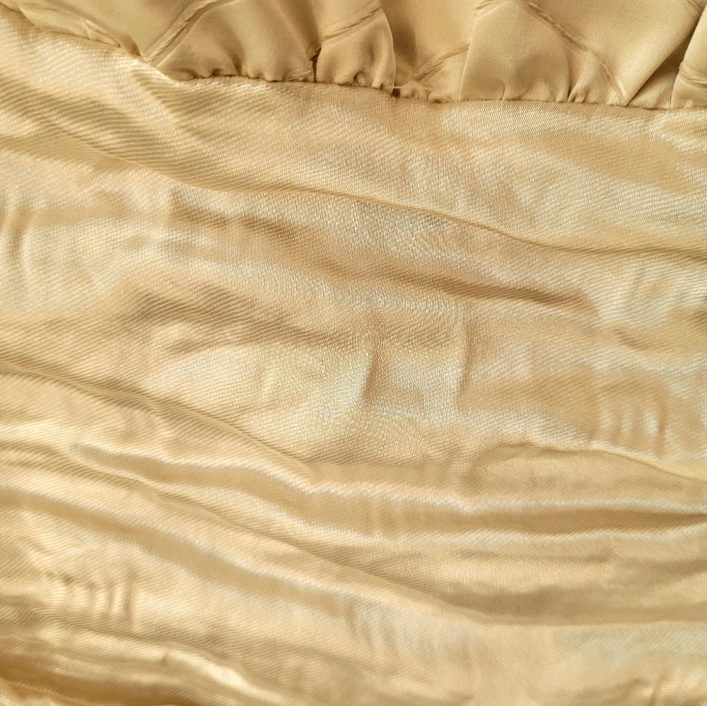 Couture Cocktail dress by Nicole Miller, gold lame, size 12. - Picture 4 of 6